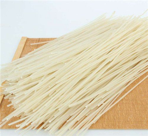  产品展示 柳州干米粉厂  描述: 柳州市振达米粉厂是一家以大米为